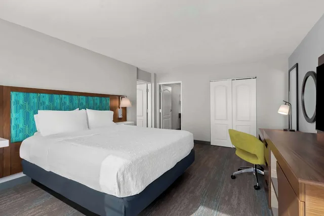 Suite, King Bed, Hampton Inn & Suites Phoenix/Gilbert 1/7