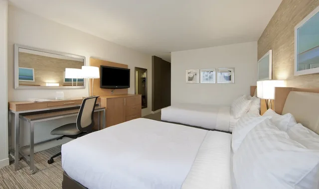Standard, 2 Double Beds, Holiday Inn Washington Central/White House 1/8
