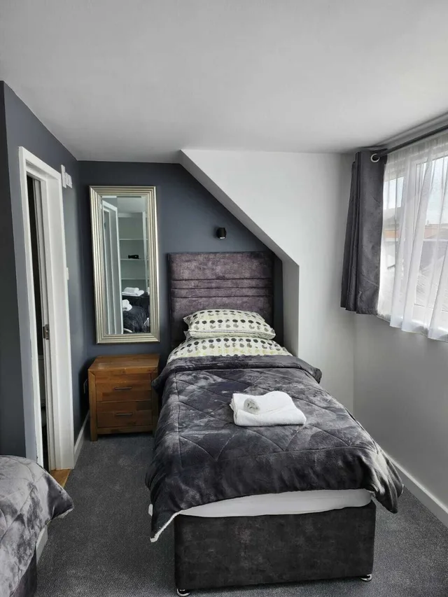 غرفة عائلية ثلاثية بثلاثة أسرّة، St George's Guesthouse 3/10