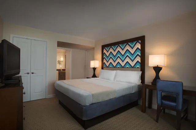 2 Bedrooms, Villa, 2 Double Beds, Gulf View, Balcony، Marriott S Crystal Shores 2/5