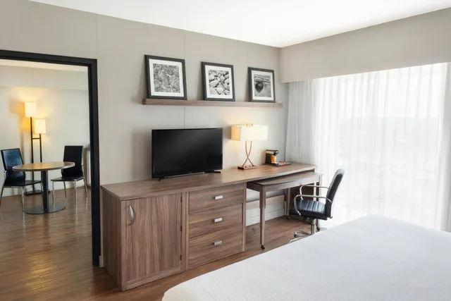 جناح جونيور، Courtyard By Marriott Puebla Las Animas 10/10