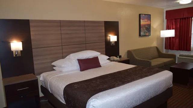 غرفة بسرير كينج، Best Western Santa Rosa Inn 8/10