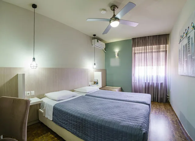 غرفة بزنس بسرير كوين، Capsis Hotel Thessaloniki 5/10