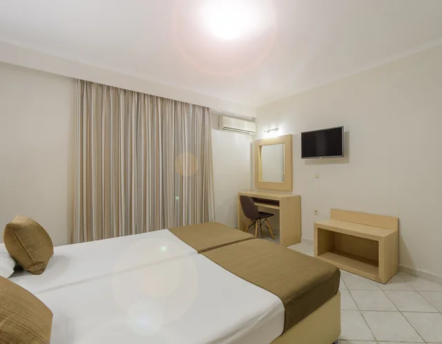 غرفة سوبيريور عائلية، Karras Hotel 1/10
