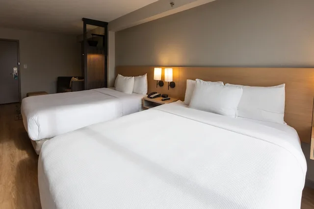 غرفة بسريرين كوين مع أريكة، Hyatt Place Greenville/Haywood 1/4