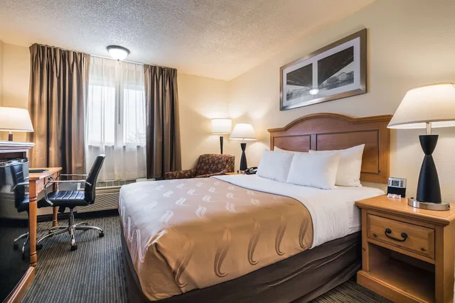 غرفة قياسية بسرير كوين، Quality Inn & Suites Silverdale Bangor-Keyport 6/10
