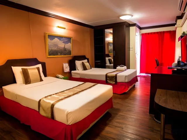 Deluxe, Vabua Asotel Bangkok 2/2
