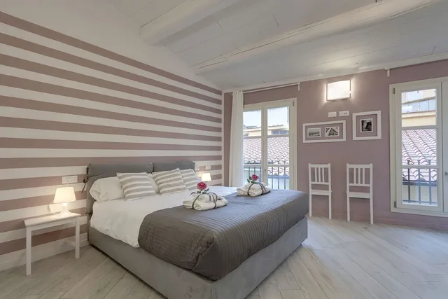 3 Bedrooms, Apartment, 1 Single and 2 Queen Beds, Sofa، Mamo Florence - Hibisco Apartment 2/10
