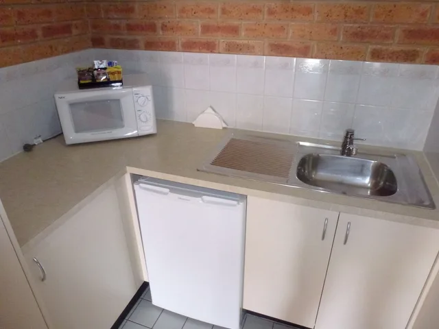 غرفة بسرير كينج، Colonial Motor Inn Bairnsdale 2/3