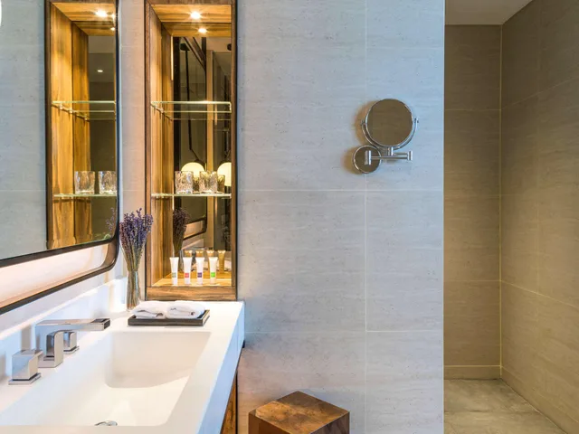 Room, King Bed, Bay View، Swissotel Jakarta PIK Avenue 8/10