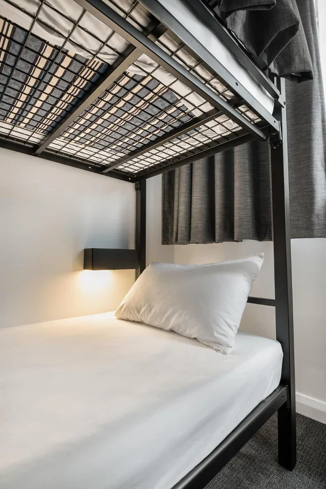 غرفة بحمام مشترك، YHA Sydney Central 2/8