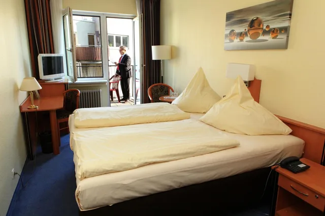 غرفة بسرير كوين، Hotel Boulevard Cologne 6/10