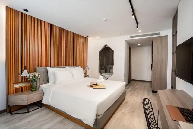 Deluxe, Double Bed, Partial River View, HAIAN Riverfront Hotel 2/4
