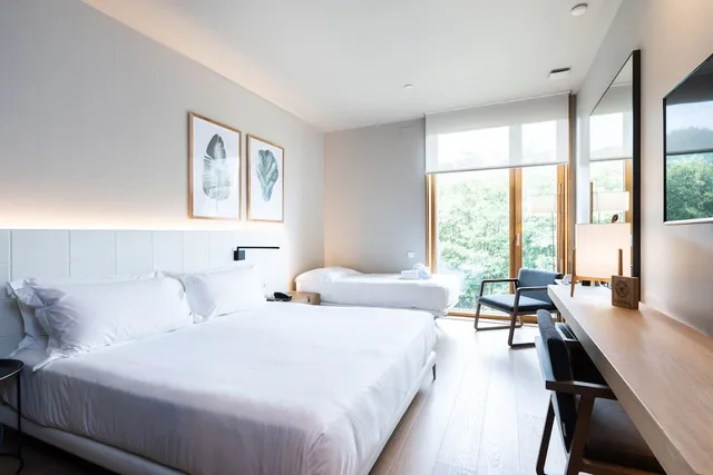 غرفة ثلاثية بسرير مزدوج وسرير فردي، Hotel Arima & Spa, an SLH Hotel 1/4
