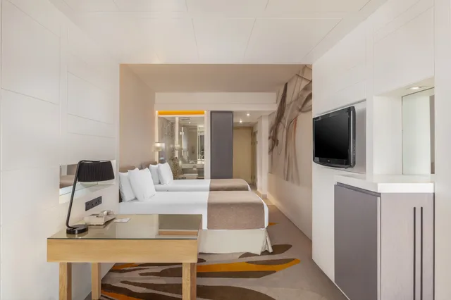 غرفة قياسية بسريرين منفصلين، Holiday Inn Cairo Maadi 2/2