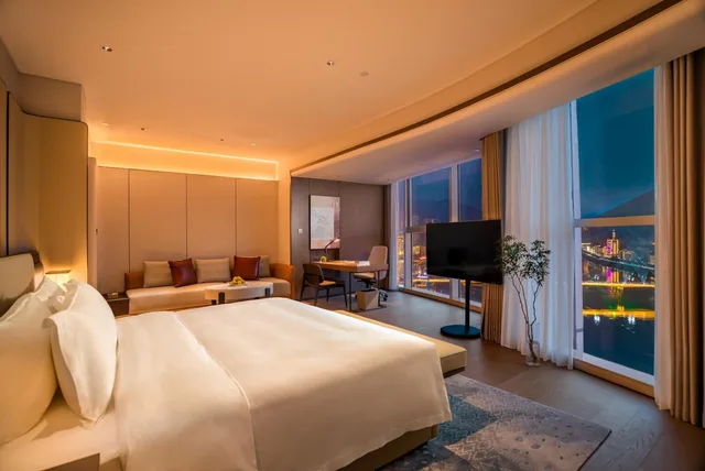 Deluxe, Suite, King Bed, River View, Wyndham Grand Plaza Royale Yujia Anhua 1/3