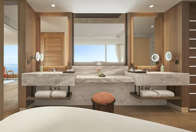 Grand, Suite, King Bed, Taj Cidade de Goa Horizon, Goa 6/6