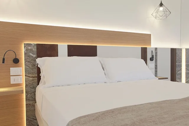 غرفة بانورامية بسريرين منفصلين بإطلالة على البحر بشرفة، Hedoné Design Experience B&B 3/10