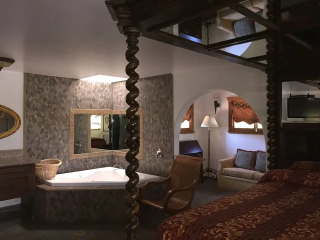 جناح بسرير كينج، Chantico Inn 5/5