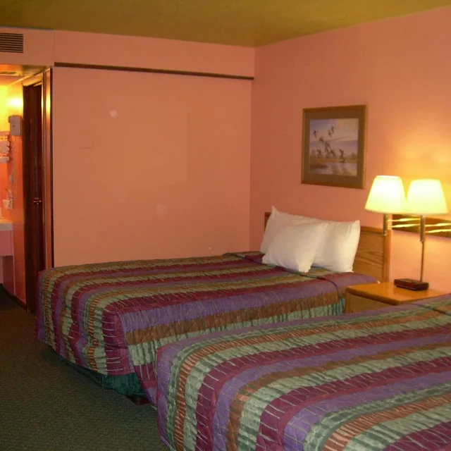 غرفة اقتصادية بسرير مزدوج، 83 Motel 1/10