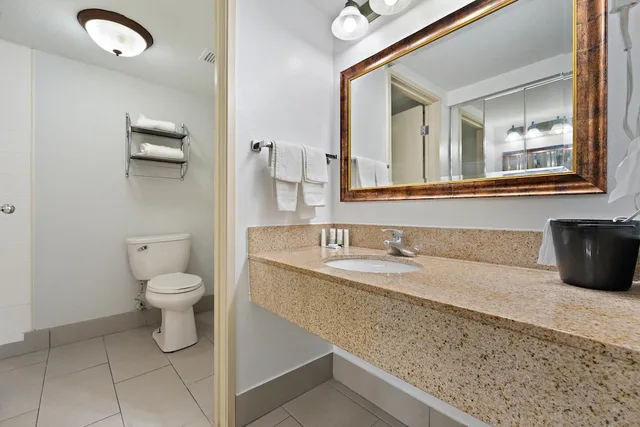 غرفة بريميير بسريرين كوين بشرفة، Chicago Club Inn & Suites 6/8