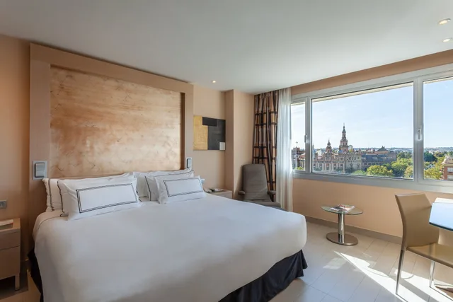 The Level, Junior Suite, Twin Beds, Jetted Tub، Melia Sevilla Hotel 3/7