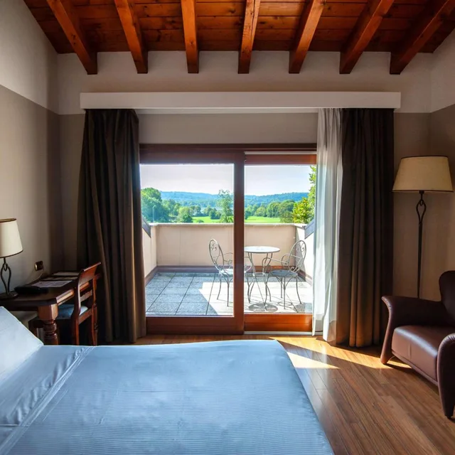 غرفة سوبيريور بسرير فردي وسرير كوين بشرفة، Hotel Horizon Wellness Spa Resort, BW Signature Collection 1/6