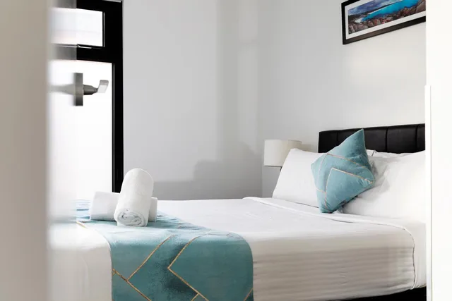 1 Bedroom, Apartment, Accessible, RNR Serviced Apartments North Melbourne 2/7
