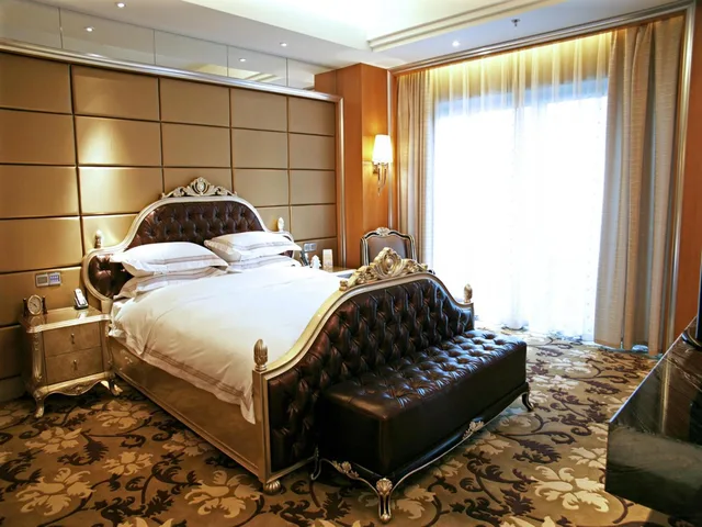 جناح تنفيذي بسرير كينج مع أريكة، Glarun Jinling HOTEL 2/2