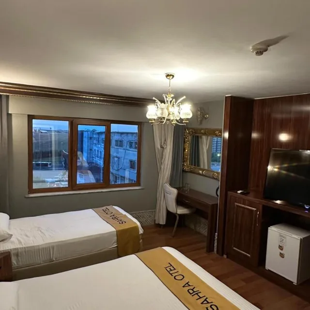 غرفة ثلاثية بشرفة، Sahra Airport Hotel 4/10