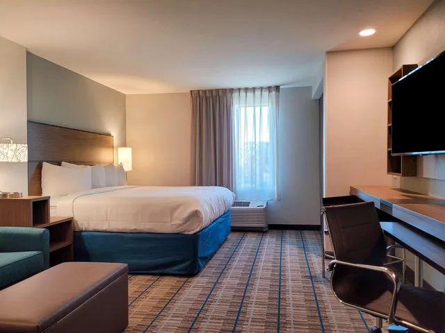 جناح بسرير كينج لذوي الإعاقة، MainStay Suites Murfreesboro, TN 2/4