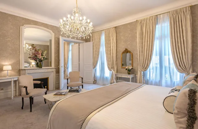 Prestige, Suite, Queen Bed, Peace Street View، Hotel Westminster 2/4