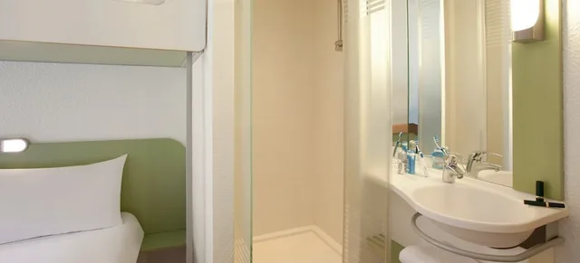 غرفة قياسية بسرير مزدوج، ibis budget Aachen City 6/6