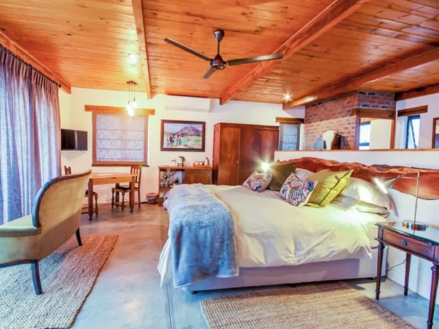 Cottage, King Bed, Duikersdrift Winelands Country Escape 1/9