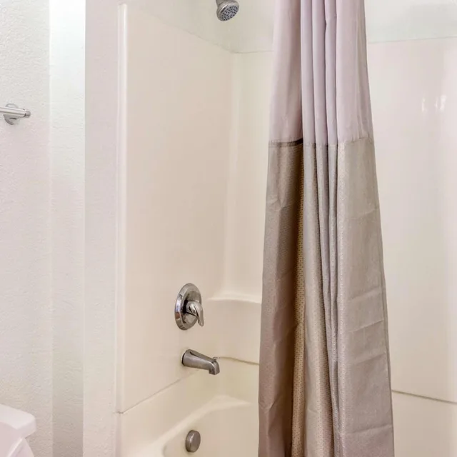 غرفة رباعية، Motel6 Bakersfield, CA - East 10/10