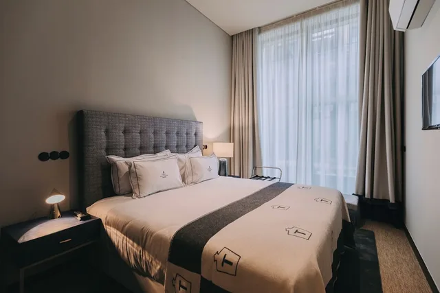 2 Bedroom Apartment, Torel Palace Porto 3/3