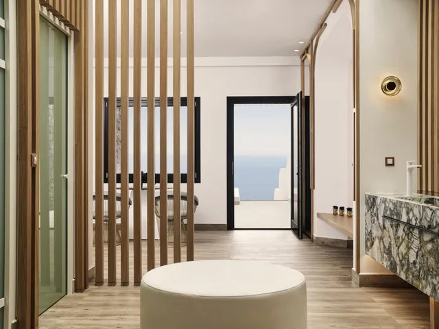 جناح شهر العسل بسرير كينج بإطلالة على البحر بجاكوزي، Cresanto Luxury Suites 8/9
