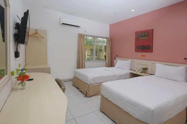 غرفة سوبيريور بسريرين منفصلين، Cengkareng Transit Hotel 1/2