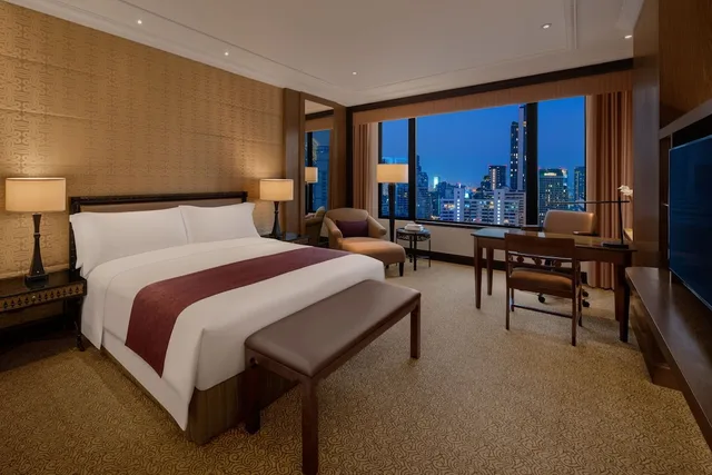 غرفة فاخرة بسرير كينج بإطلالة، Sheraton Grande Sukhumvit 2/5