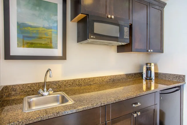 استوديو بسرير كينج لذوي الإعاقة، Holiday Inn Hotel And Suites Parsippany Fairfield 3/4
