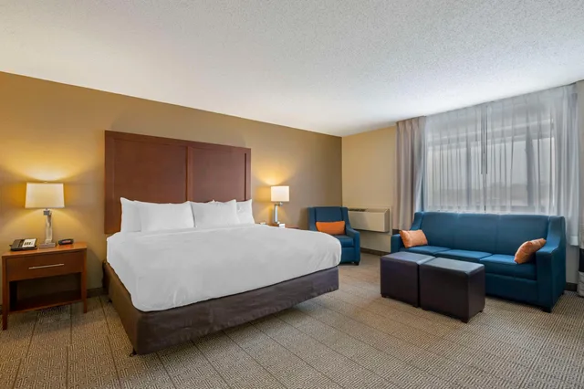 غرفة بسرير مزدوج، Comfort Inn & Suites Indianapolis Northwest - College Park 4/6