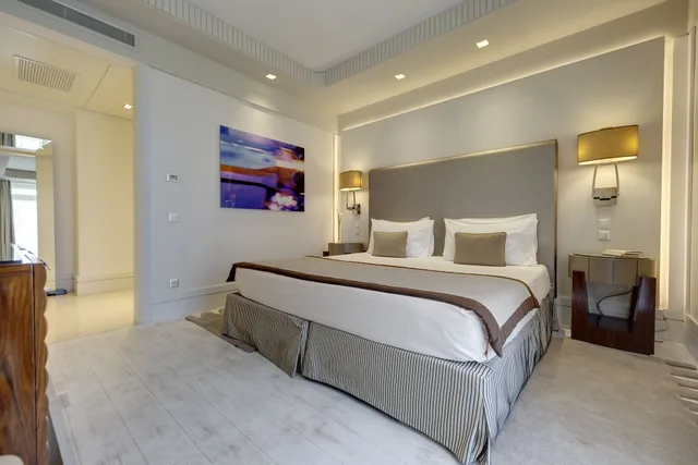 Presidential, Suite, King Bed, Terrace, Melia Genova 3/10
