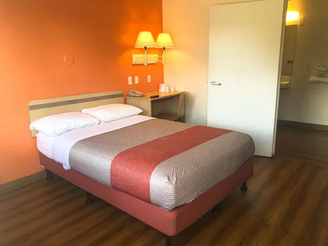 غرفة سوبيريور بسرير مزدوج، Motel6 Jacksonville, FL - Orange Park 9/10