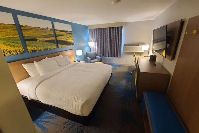 جناح استوديو ديلوكس بسرير كوين، Days Inn by Wyndham Johnson Creek 2/2