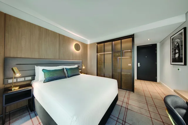 غرفة ديلوكس بسرير كينج أو سريرين منفصلين، Vibe Hotel Sydney Darling Harbour 2/7