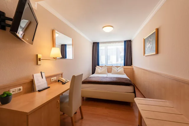 غرفة قياسية بسرير مزدوج، Hotel Royal 3/4