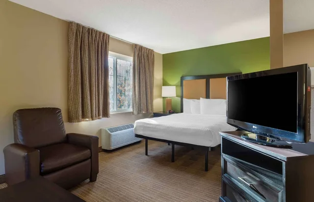 استوديو ديلوكس بسرير كوين مع أريكة، Extended Stay America - Hartford - Farmington 3/9