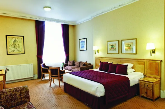غرفة تنفيذية بسرير كوين، Grange Buckingham Hotel 1/1