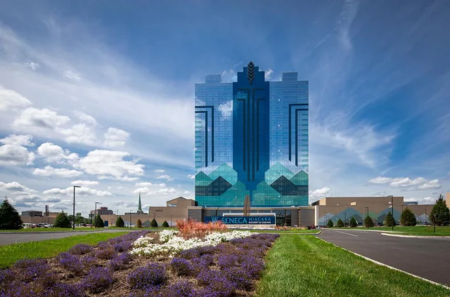 Room, King Bed, Smoking, Seneca Niagara Resort Casino 1/1