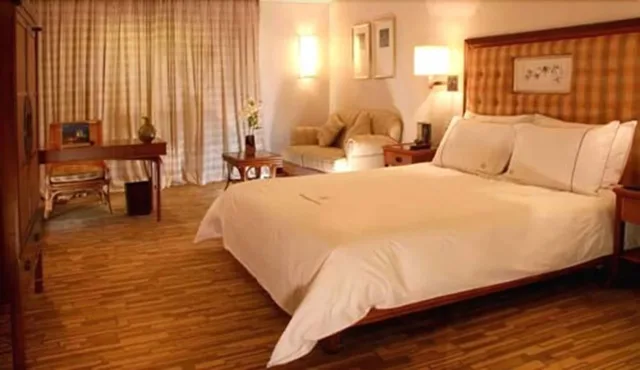 غرفة ديلوكس بسرير كينج بإطلالة على النهر، Kande International Hotel Huizhou 5/7